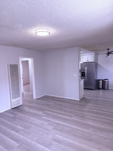 Living Room - 4700 Clair Del Ave