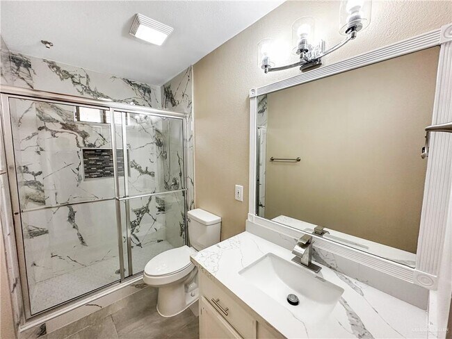 Building Photo - 28 N Champagne