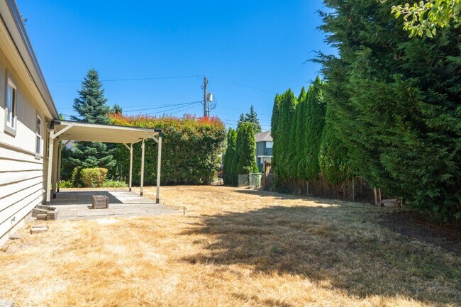 Building Photo - 3Bd/1.5Ba Renton Home