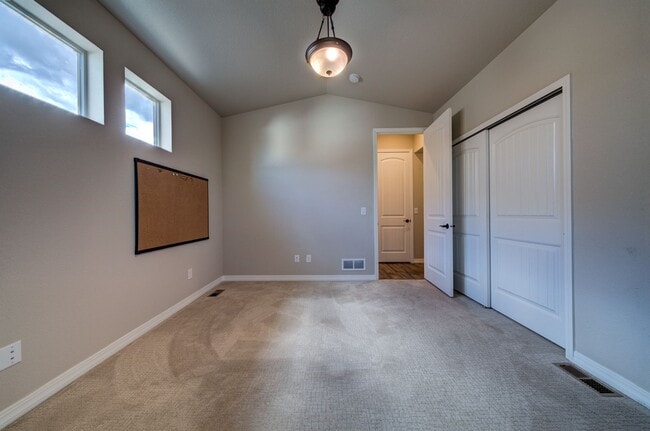 Building Photo - 15838 Long Valley Dr