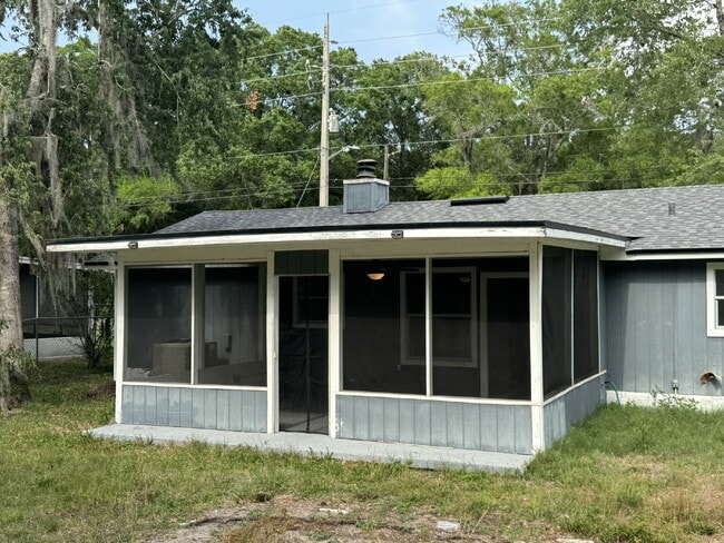 Building Photo - For Rent