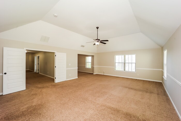 Building Photo - 1107 Sly Fox Run