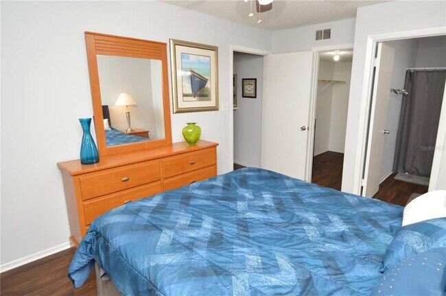 Building Photo - 8718 Mallard Reserve Dr