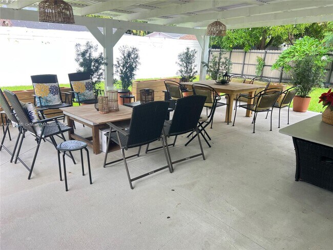 Building Photo - 15341 SW 307th Rd