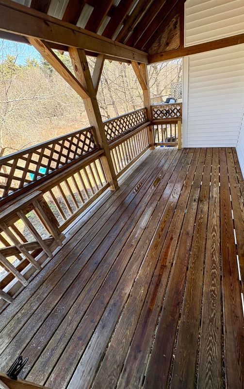 Building Photo - 834 Main St