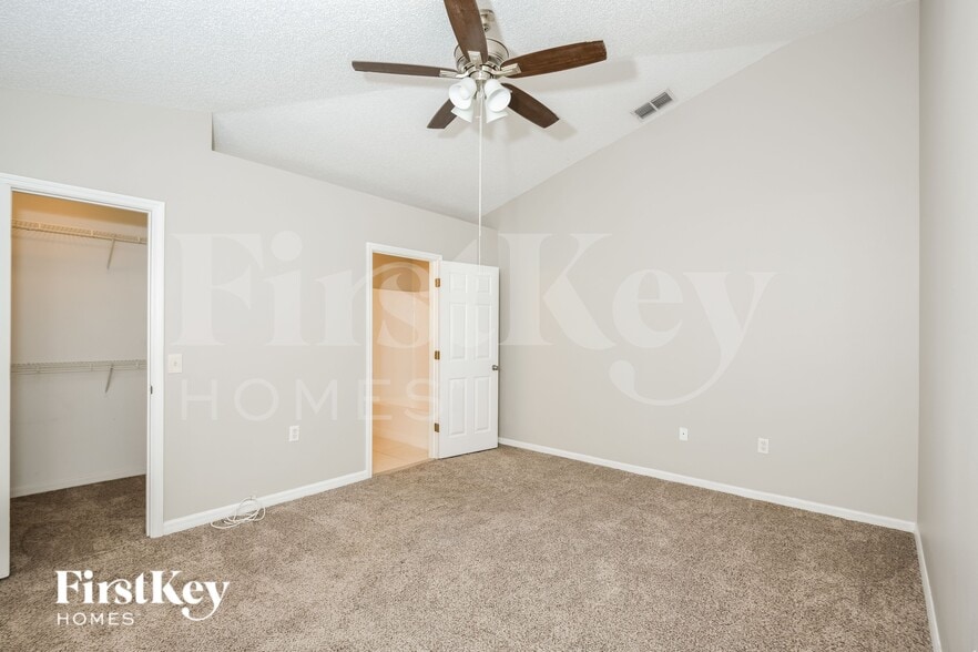 Building Photo - 681 Sauders Rd SE