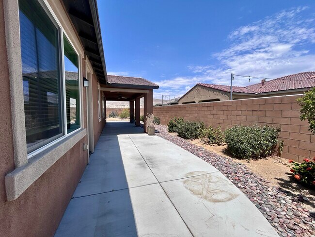 Building Photo - 40082 Catania Ct