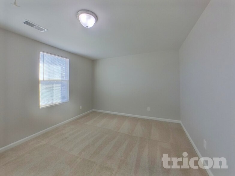 Building Photo - 415 Merus Dr