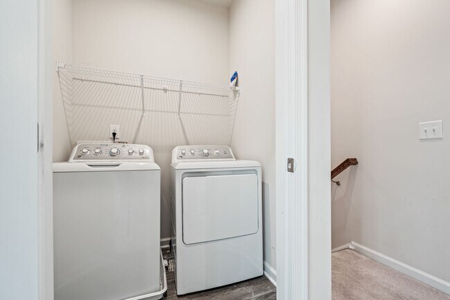 Building Photo - 121 Callowhill Ln