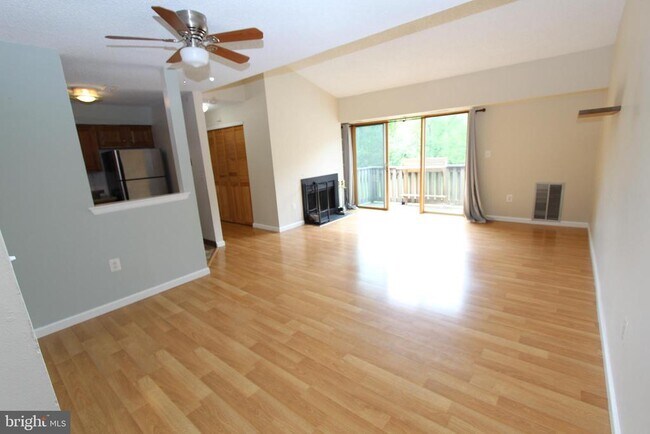 Building Photo - 1112 Aspen Dr