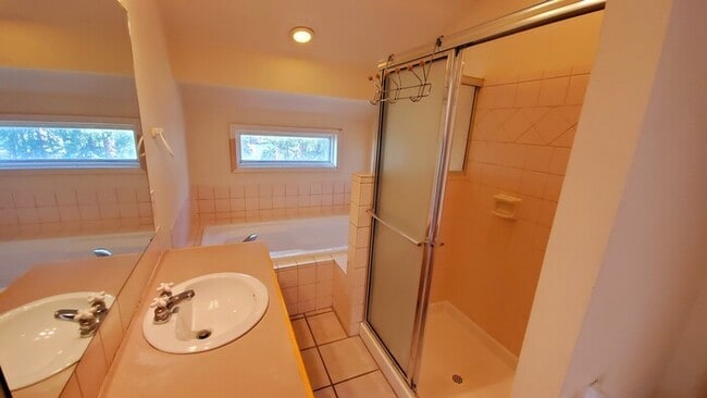 Building Photo - Perfect Townhome in the Boreas Pass Neighborhood