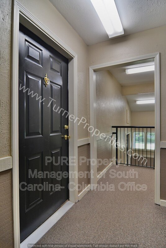 Building Photo - 411 Old Manor Rd