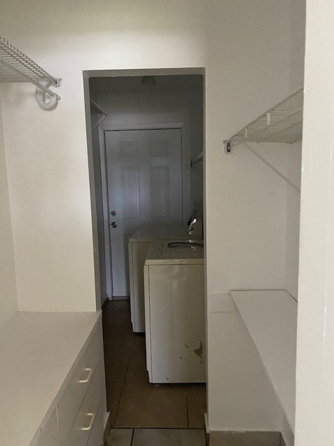 Building Photo - 2746 Johnson St