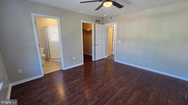 Building Photo - 131 Sunnyside Ln