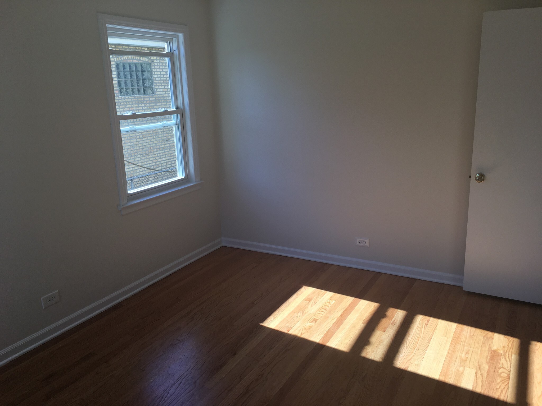 Building Photo - 5501 W Dakin St
