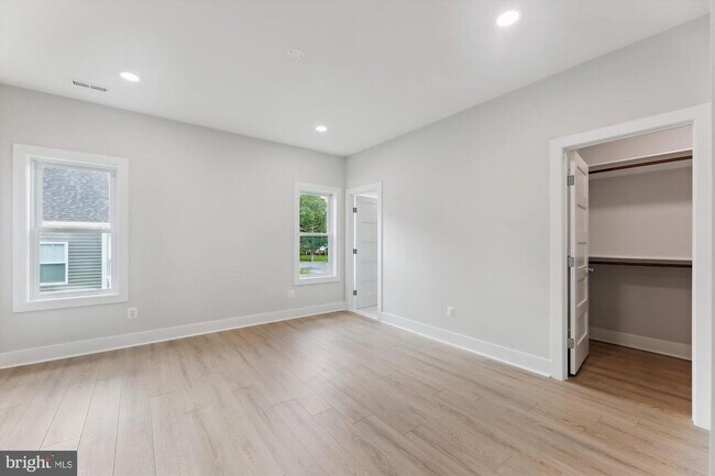 Building Photo - 2808 Boswell Ave