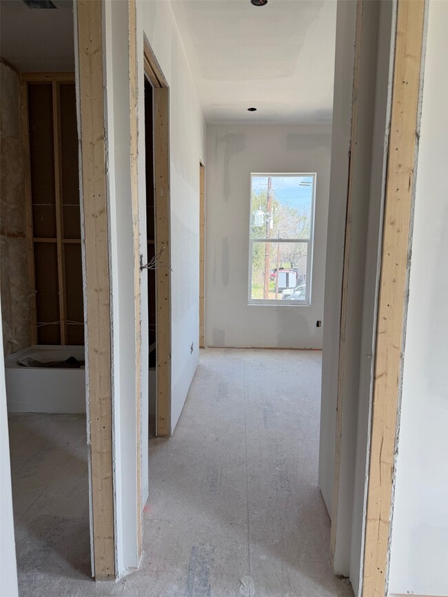 Building Photo - 1120 Miller Rd