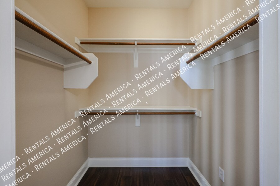 Building Photo - 1701 E Colter St