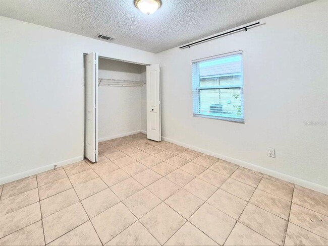 Building Photo - 2408 W Cypress St