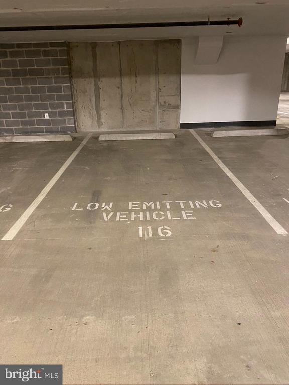 Building Photo - 1761 Old Meadow Rd