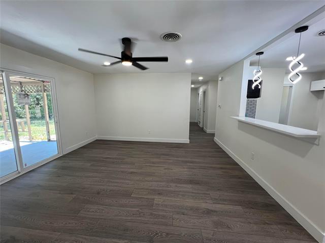 Building Photo - 8020 Laura St