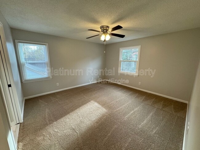 Building Photo - 3605 Knoll Crest Trail