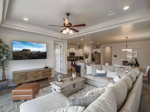 Building Photo - 1130 Gaitan Dr