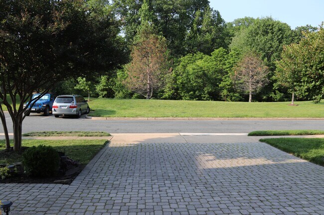 Building Photo - 16844 Panorama Dr