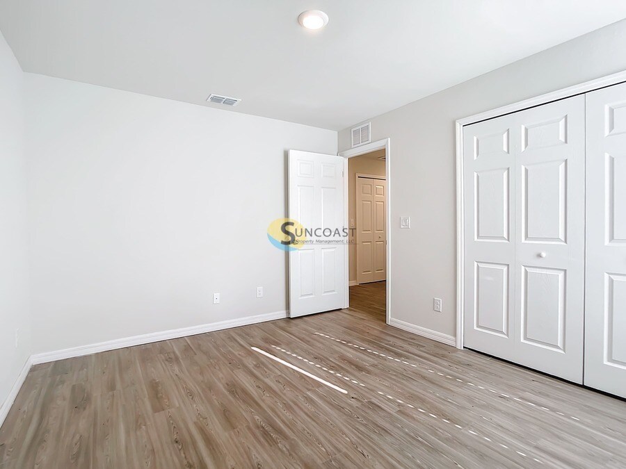 Building Photo - 14111 SW 48th Ct
