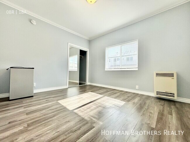 Building Photo - 2422 Venice Blvd.