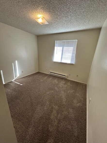 Building Photo - 808 Delaware Ave