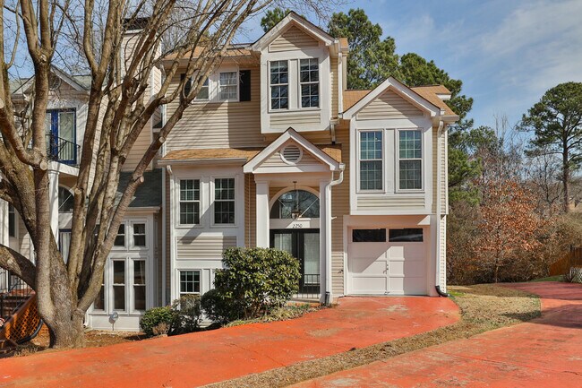 Building Photo - 2250 Goodwood Blvd SE