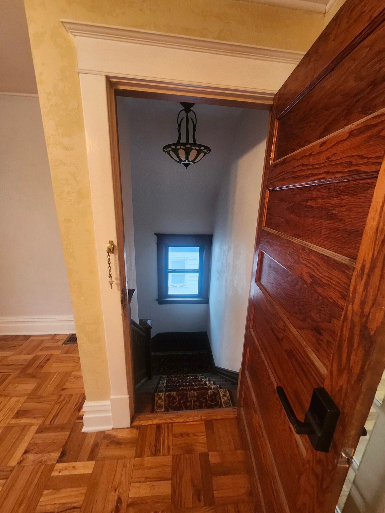 Building Photo - 796 Larpenteur Ave W