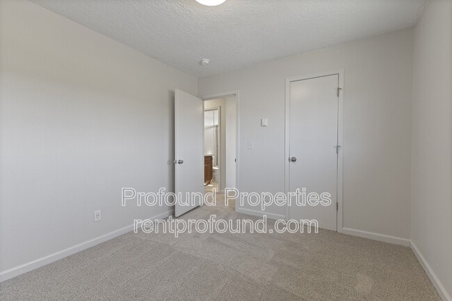 Building Photo - 20815 SW Alexander St