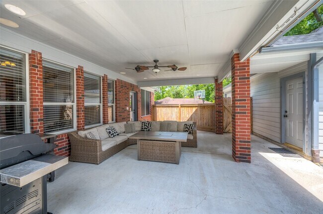 Building Photo - 29518 Timber Trail St