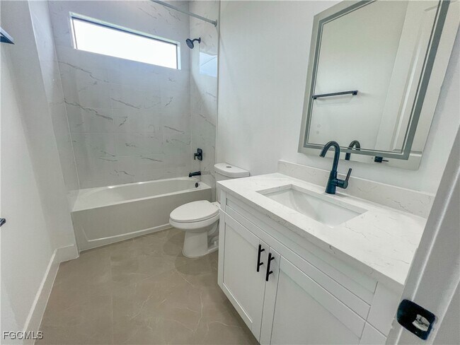 Building Photo - 1302 NW 13th Terrace