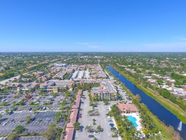 Building Photo - 4903 Midtown Ln