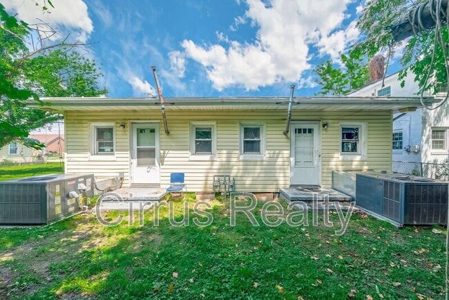 Building Photo - 1224 32nd St