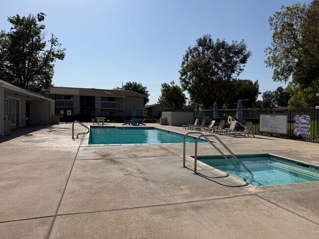Building Photo - Half off first months Rent. Large 2 Bedroom Redlands Condo Unit Available Now!