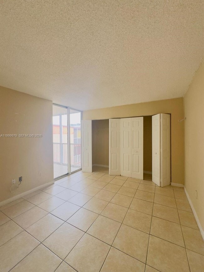 Building Photo - 19841 SW 114th Ave