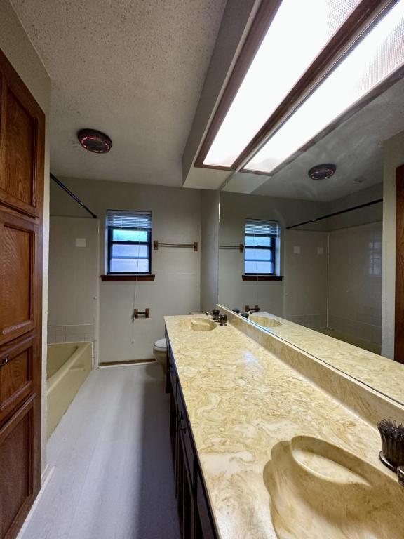 Building Photo - 316 Woodard Ln