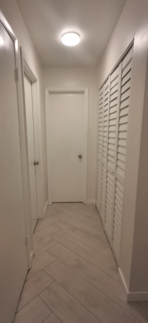 Building Photo - 12240 Eastcove Dr