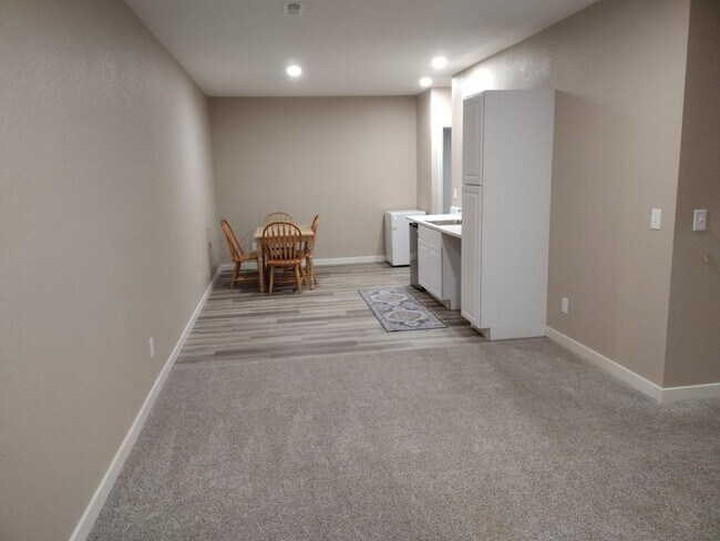 Building Photo - 14563 Piedmontese Dr