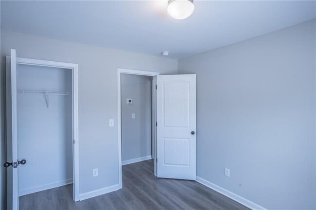 Building Photo - 6106 Oak Bend Ct