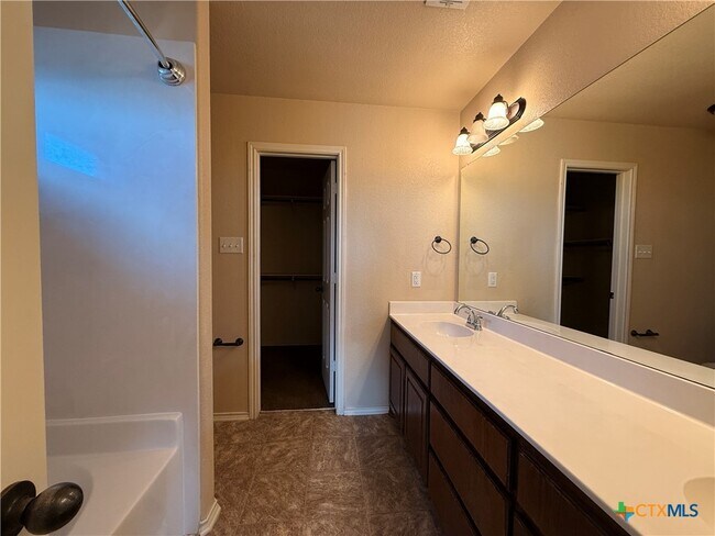 Building Photo - 2608 Coal Oil Dr