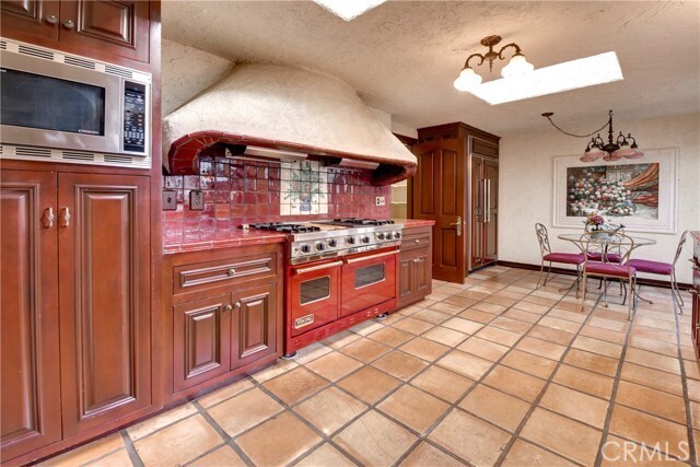 Building Photo - 31171 Paseo Acacia