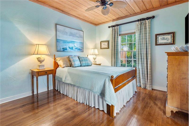 Building Photo - 521 N Swinton Ave