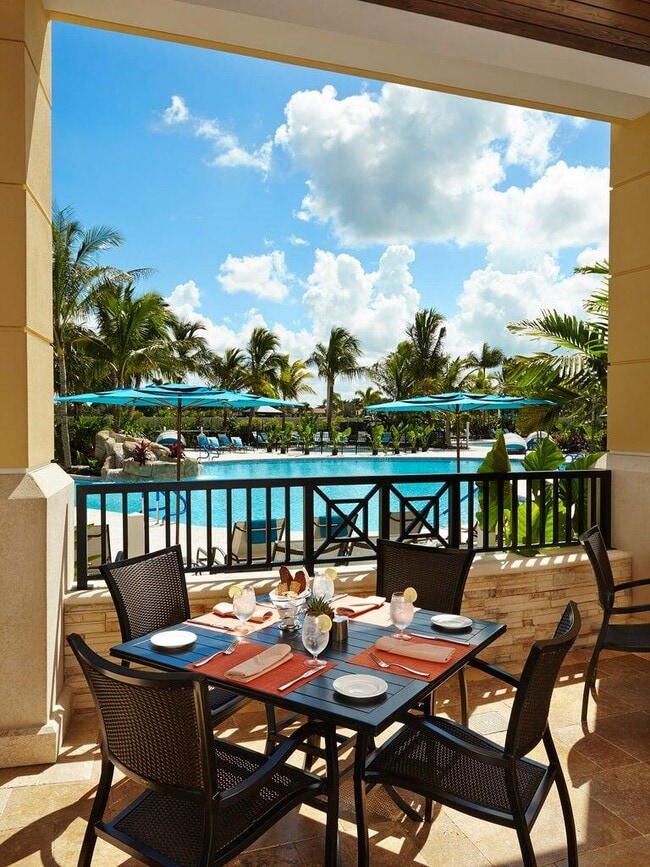 Building Photo - 8988 Lakes Blvd