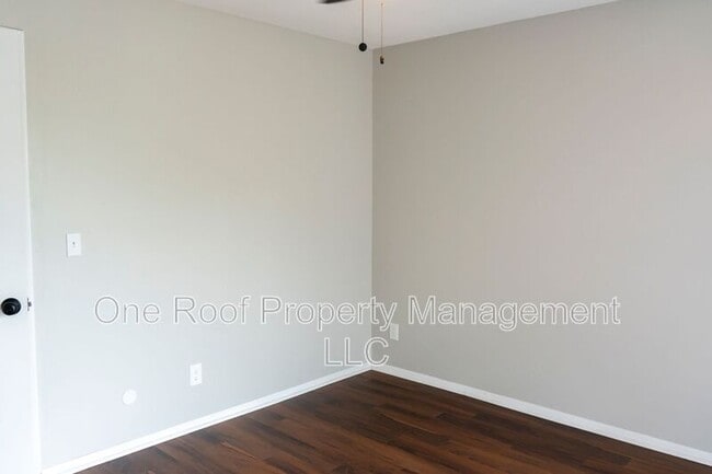 Building Photo - 3115 Barnett Ave