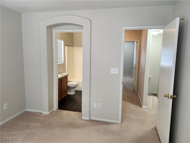 Building Photo - 5165 Paradise Skies Ave